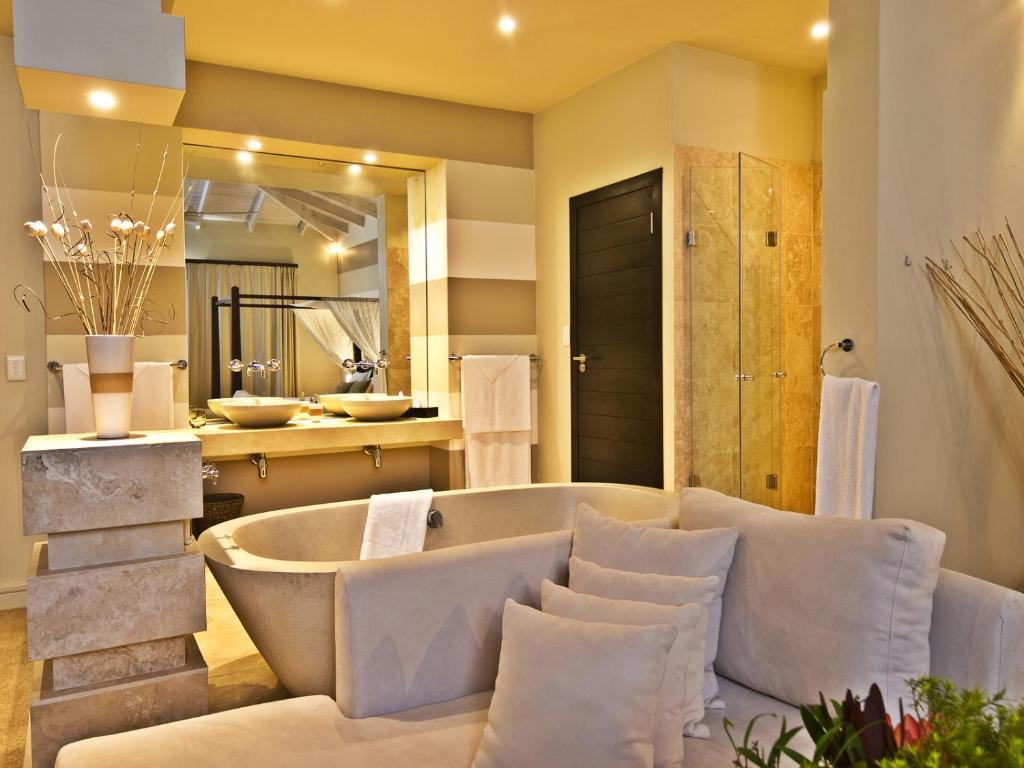 Lodge On The Lake And Wellness Spa วิลเดอร์เนส ห้อง รูปภาพ