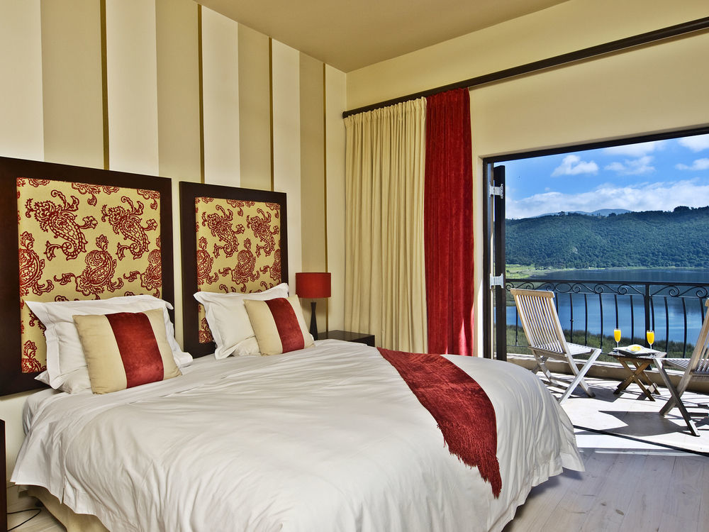 Lodge On The Lake And Wellness Spa วิลเดอร์เนส ภายนอก รูปภาพ